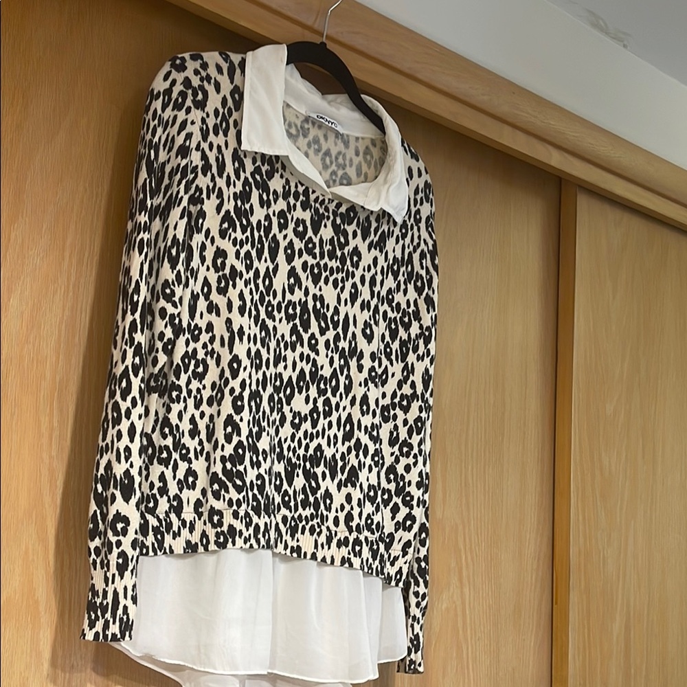 Leopard Print Women's Top with White Collar